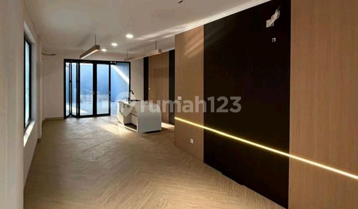 Luxury Shop House in the Prime Golden Area of Kebagusan Raya, Super Bustling 2