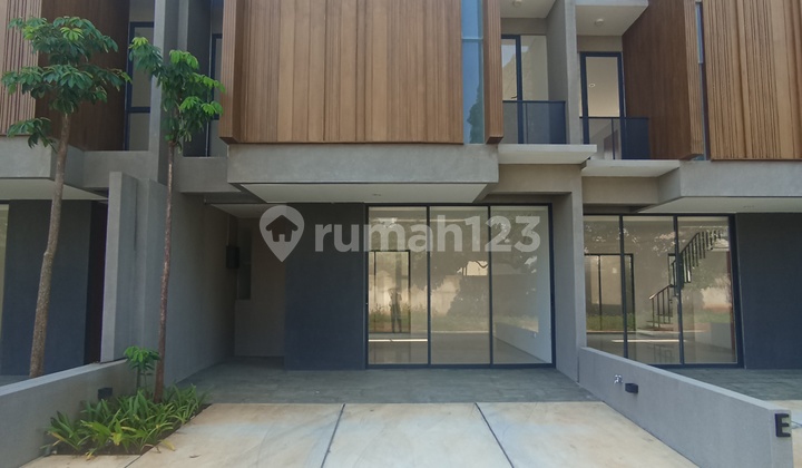 Rumah Mewah Pondok Pinang Nempel Pim dan Senayan