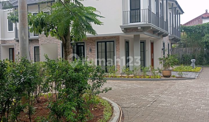 Rumah Hook Dua Muka Cluster Paling Sejuk Nempel Lebakbulus
