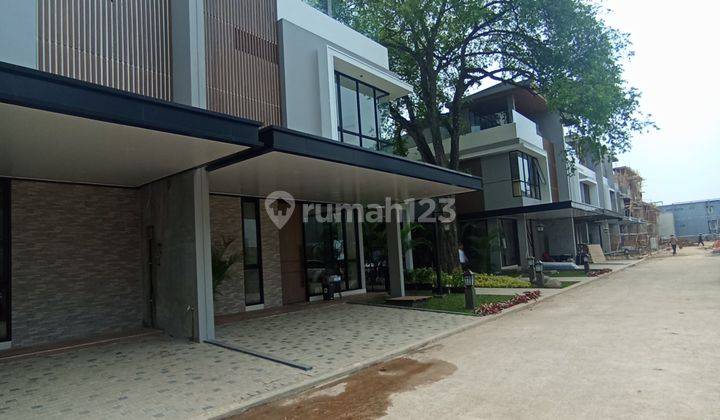 Rumah modern paling strategis di cirendeu dekat MRT 1