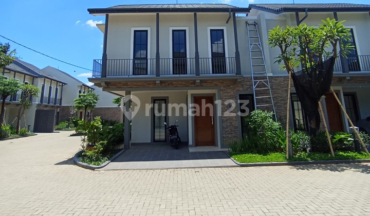 House Attached to MRT Lebakbulus Must Survey Must Own