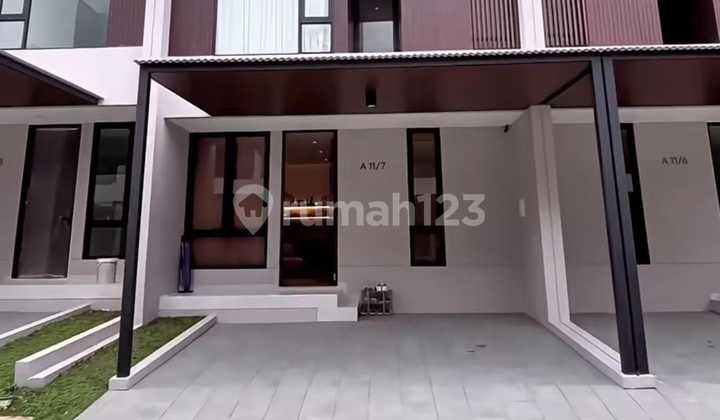 Rumah Cantik Nempel Mall dan Dekat ke Lebakbulus Rumah Cantik Nempel Mall dan Dekat ke Lebakbulus