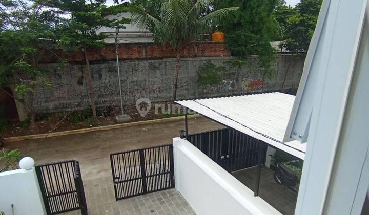 Rumah Sangat Luas Nyaman Nempel Jaksel  2