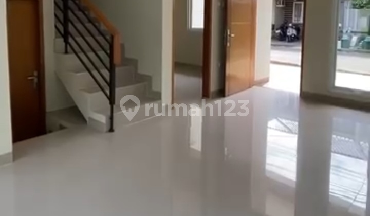 Rumah Luas Full Fasilitas 5 Menit Pintu Tol Sawangan Desari