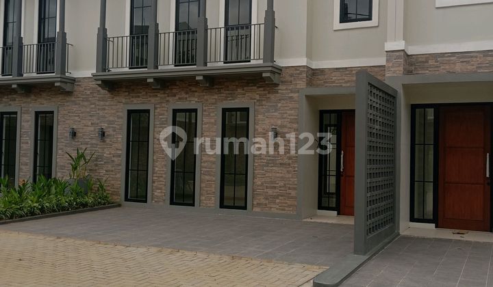 Rumah Super Besar Taman Luas Nempel MRT Lebakbulus