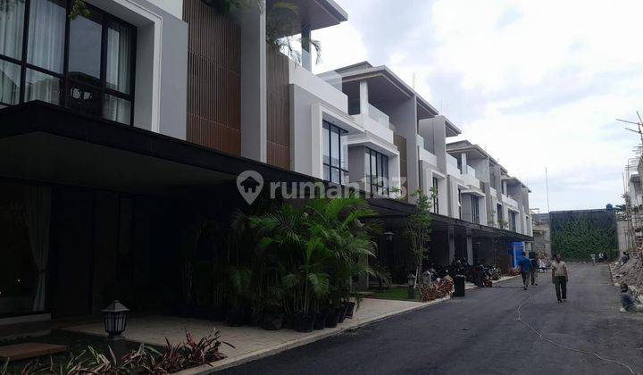 Rumah Paling Pavorit Anak Jaksel Nempel Mrt 2