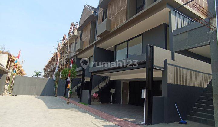 Modern Semi Furnished Di Cilandak Dekat Ampera 1