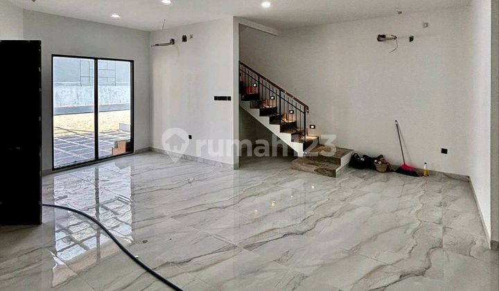 Luxury Modern House in Cilandak Kko Near Ampera 2