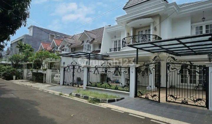 Rumah Clasic Mewah Dalam Komplek Nempel Mrt 1