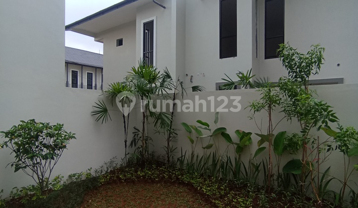 Rumah Luas 4 Kamar Tidur Hanya 10 Menit Ke Mrt Lebakbulus 2