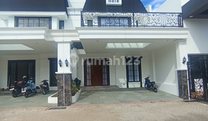 Rumah Clasic Termewah Di Cirendeu Nempel M R T 2