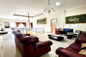 Rumah Depan Taman Semi Furnish Di Cluster Dekat Akses Tol Bintaro 2