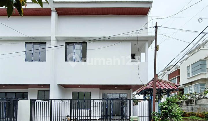 Rumah Siap Huni di Hook Dekat Tol Dalam Komplek Villa Melati Mas