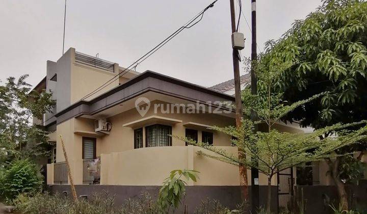 Dijual Rumah Siap Huni Hoek Dekat Stasiun Kereta Di Bintaro 2