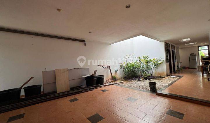 Dijual Rumah Dengan Kolam Renang Dekat Mall Di Pejaten 2