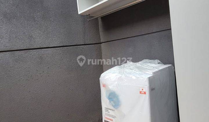 Rumah  Furnished Bagus Dekat Pintu Tol Di Bintaro 2