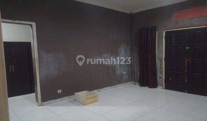 Rumah Depan Taman Dekat Mall Dan Stasiun Kereta Di Bintaro 2