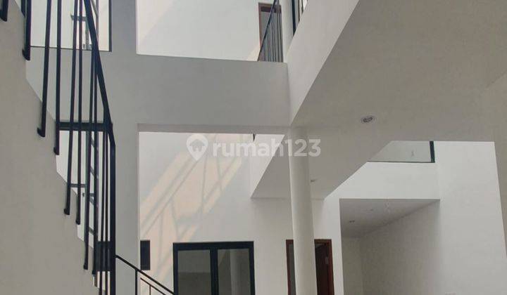 Rumah Modern Siap Huni Dekat Krl Dan Pintu Tol Di Bintaro 2