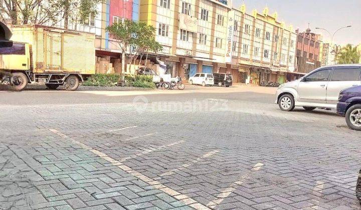 Ruko Siap Pakai Di Jalan Boulevard Dekat Pintu Tol 1