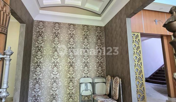 Rumah Mewah Dua Lantai Dengan Kolam Renang Dekat Tol Cilandak 2