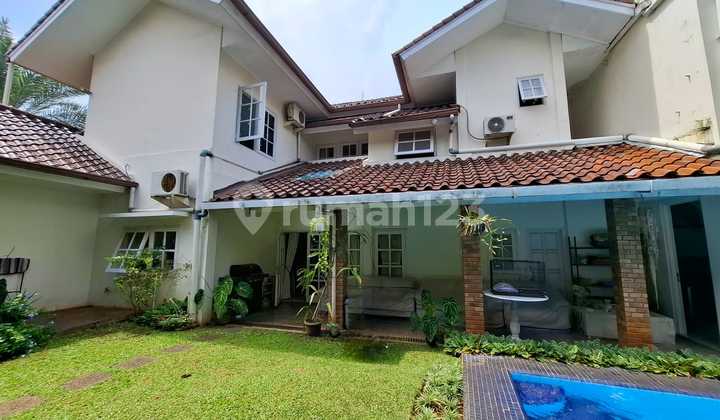 Spacious House in Complex with Swimming Pool near Cilandak Toll Road 2