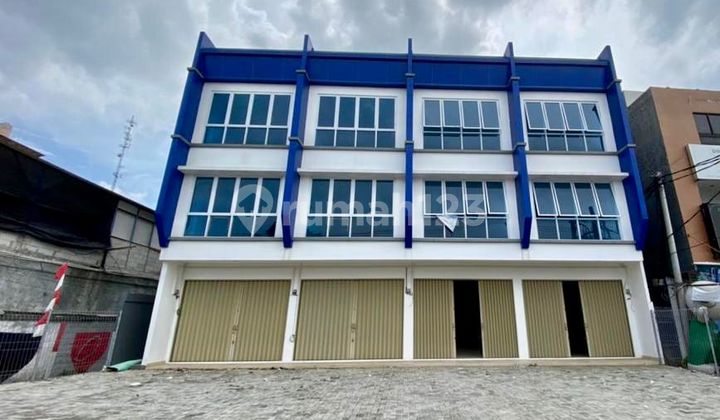 Good Ready-to-Use 3-Storey Ruko in Bintaro Near Public Facilities