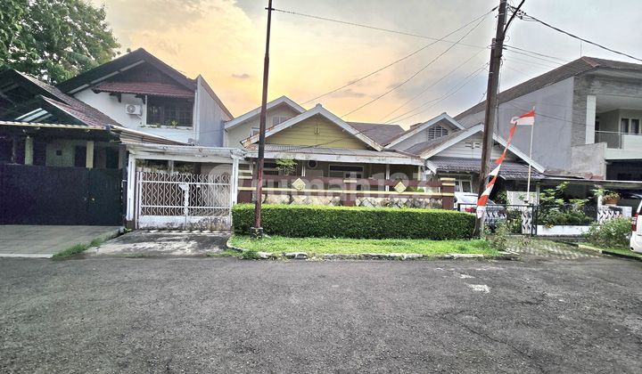 Strategic Spacious Land House in Bintaro Near Mall and KRL Station