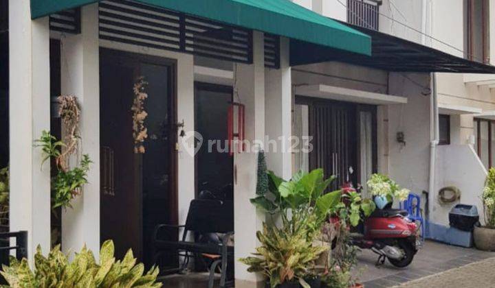 Rumah Di Komplek Dekat Stasiun Kereta Dan Fasilitas Umum Bintaro 1