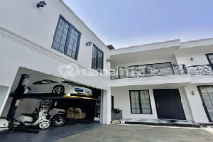 Luxury House With Swimming Pool Plus Veteran Jakarta Boarding Room 1