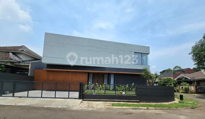Rumah Modern Minimalis Hoek Di Cluster Bsd Dekat Akses Tol 