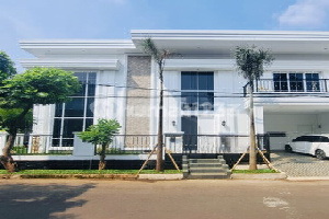 Modern Corner House Near Toll Access and Public Facilities in Bintaro