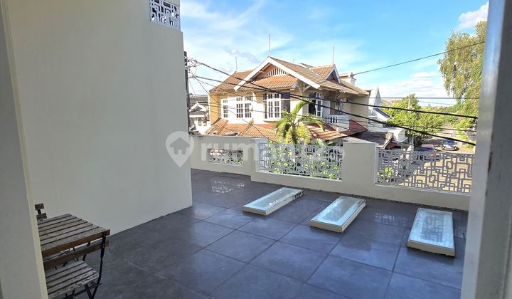 Rumah Bagus Depan Taman Dekat Akses Krl Dan Mall Di Bintaro 2