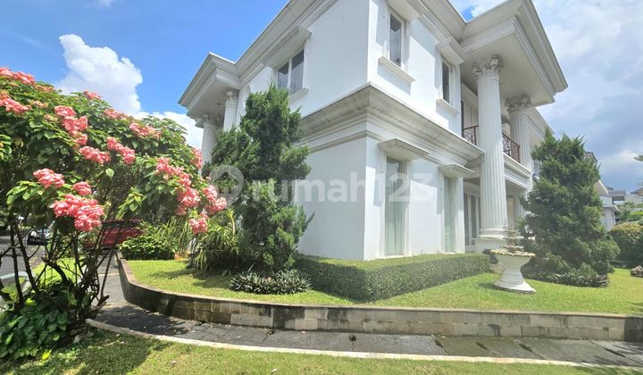 Rumah Hoek Bagus dengan Kolam Renang di Cluster Dekat Tol Bintaro 2