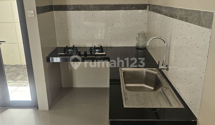 Rumah Bagus Dekat Akses Tol SHM di Graha Raya Bintaro 2