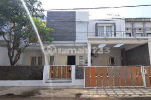Two-Story House Ready to Occupy Near Mall and KRL Station in Bintaro