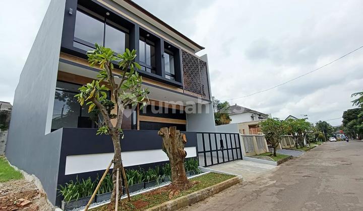 Rumah Mewah dengan Kolam Renang di Cluster Bintaro Dekat Tol 2