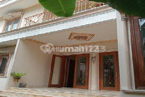 Spacious 2-Story House Near Culinary Center and Veteran Toll Access 2