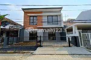 Minimalist House with SHM Near KRL and Toll Access in Bintaro