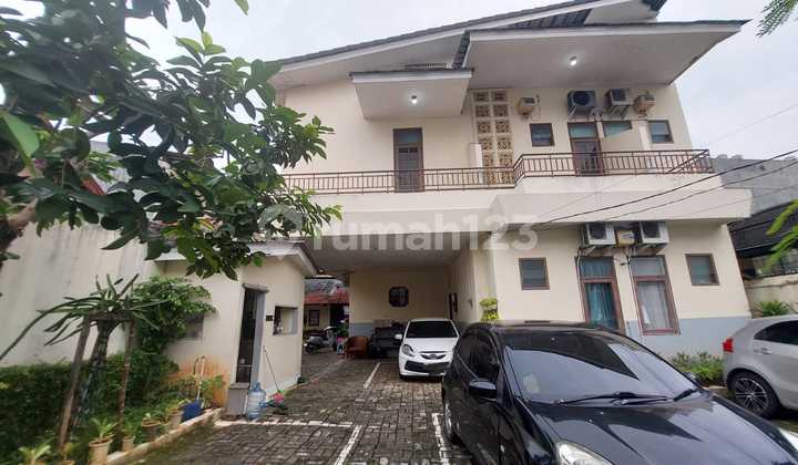 Nice Two-Story Boarding House Near Public Facilities in Radio Dalam 2