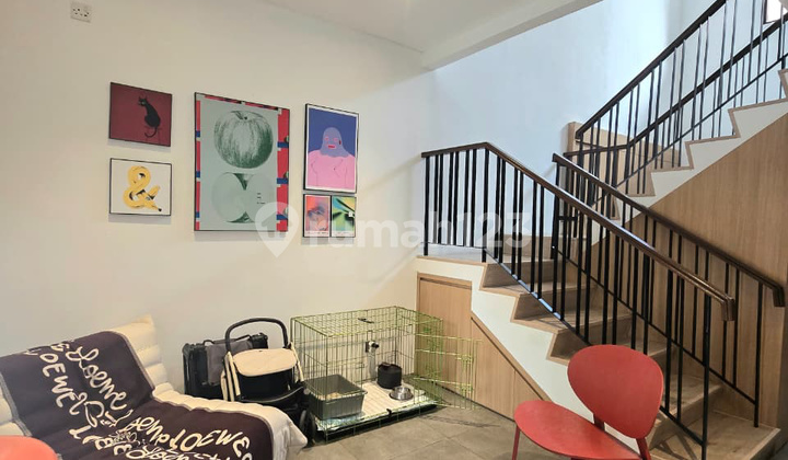 Modern Two-Storey Ready-to-Occupy House in Bintaro Cluster Near Toll Road Modern Two-Storey Ready-to-Occupy House in Bintaro Cluster Near Toll Road