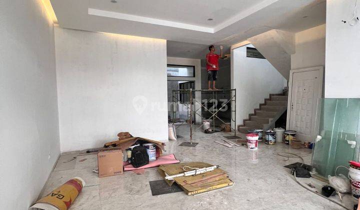  Dijual Rumah Cantik Dengan Bangunan Baru di Nusaloka Bsd 2