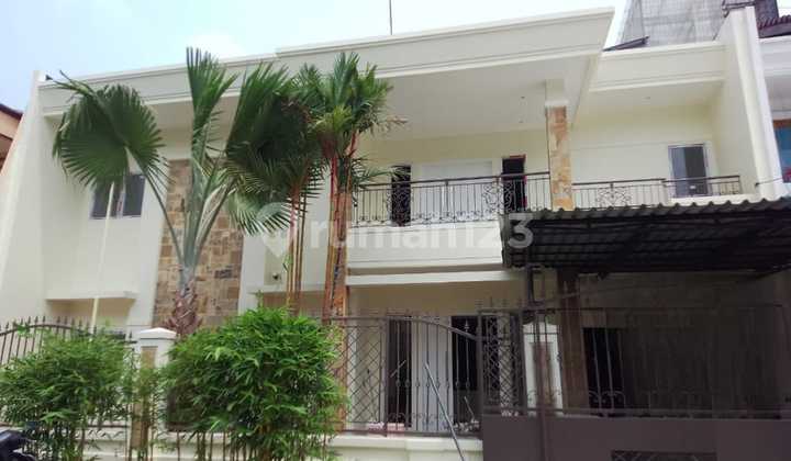 Dijual Rumah 2,5 Lantai Full Renovasi di Green Garden Jakarta Barat Dijual Rumah 2,5 Lantai Full Renovasi di Green Garden Jakarta Barat