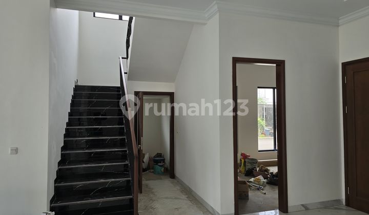 Luxury House Ready to Occupy in a Strategic Location for Sale 2