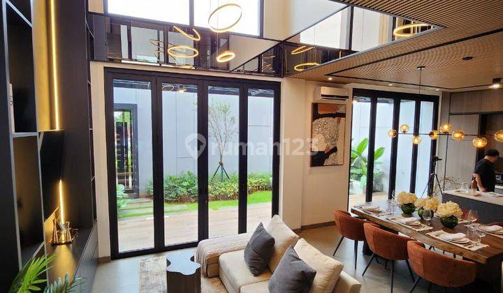 Rumah 3 Lantai Dengan Lift Di Sawangan,Depok 2