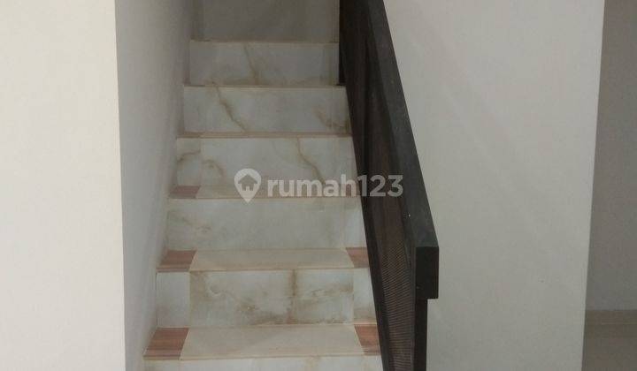 Rumah murah dalam Cluster 2 Lantai di Jln cilangkap baru SHM 2