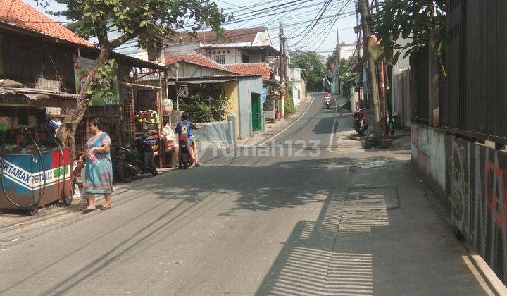 Rumah cantik 2 Lantai SHM di Jalan Munjul Cipayung Jakarta Timur  2