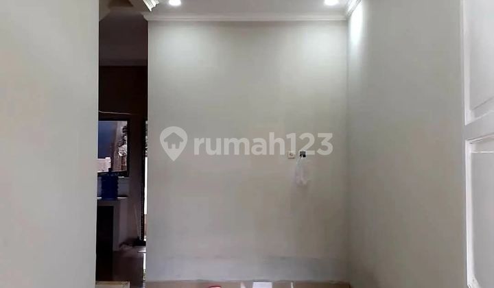 House in Cluster with 3 Bedrooms on Jln Cilangkap Baru, East Jakarta
