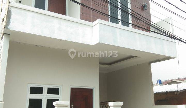 Rumah 2 Lantai Non Cluster Di Munjul Jakarta Timur  2