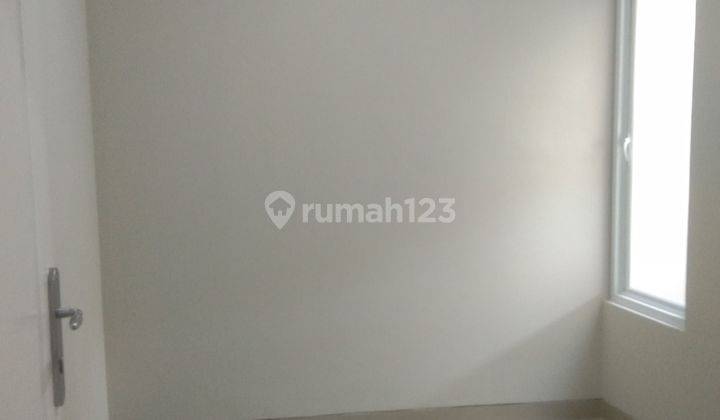 Rumah Murah Siap Huni  Bisa Kpr Bank 2 Lantai Shm