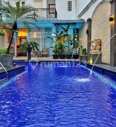 Rumah Hadap Selatan Mewah Megah di Pondok Indah Jatiasih